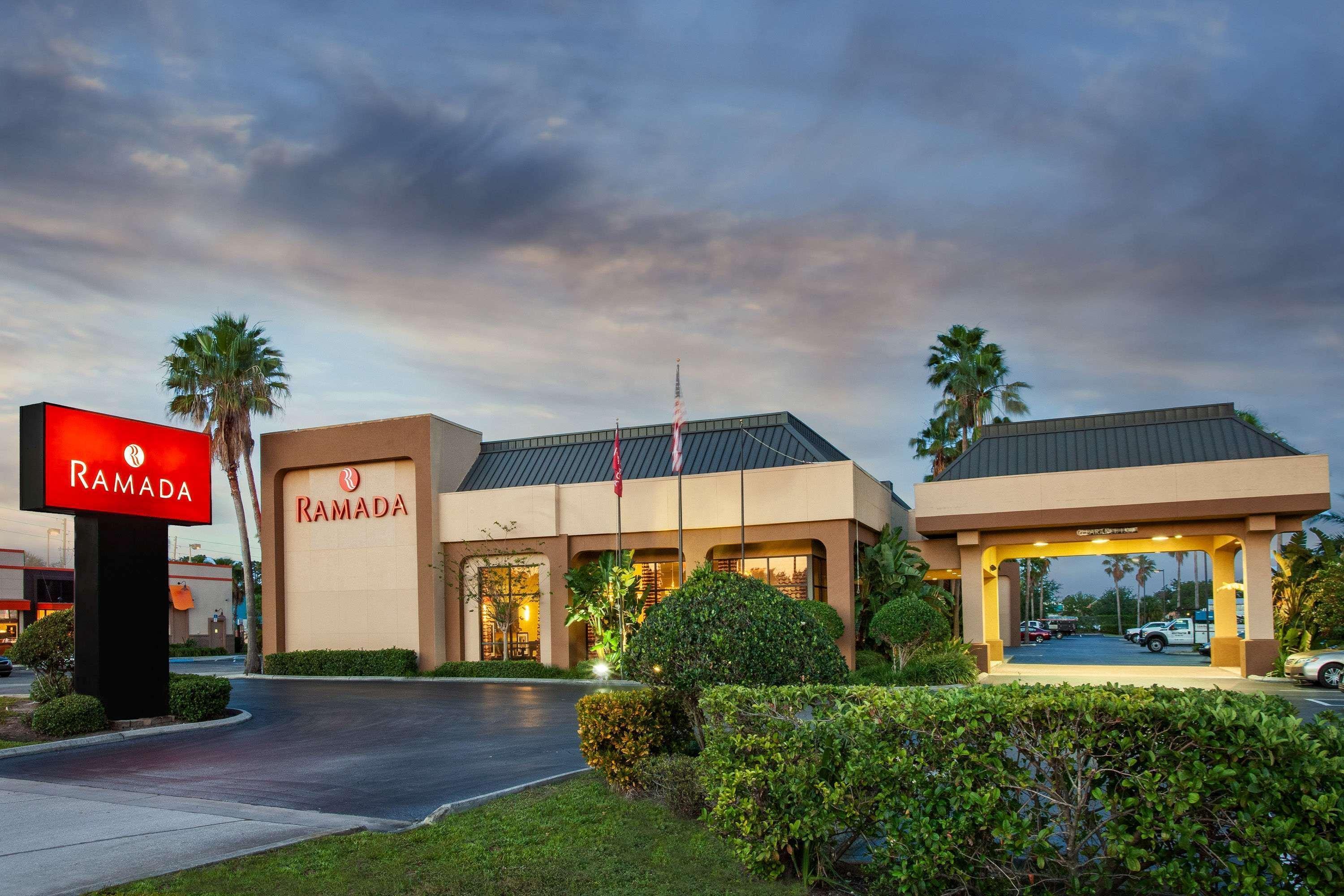 Ramada By Wyndham Orlando Florida Mall 外观 照片